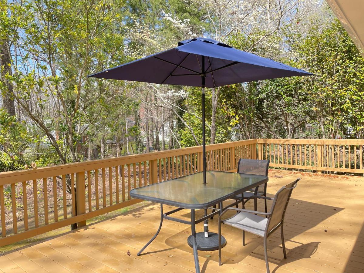 Serene Landing Place Near Downtown Cary Bagian luar foto